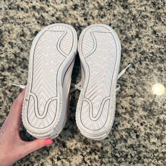 Nike Women's White and Pink Sneakers - Picture 5 of 8